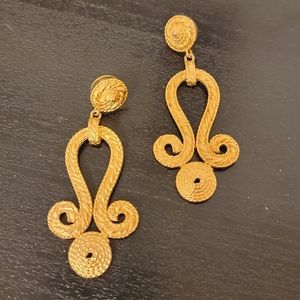 JJ JONETTE Vintage Signed XXL Runway Brushed Plated Gold Etruscan Rope Earrings